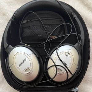 Bose QuietComfort 15 Over-Ear Headphones - Silver